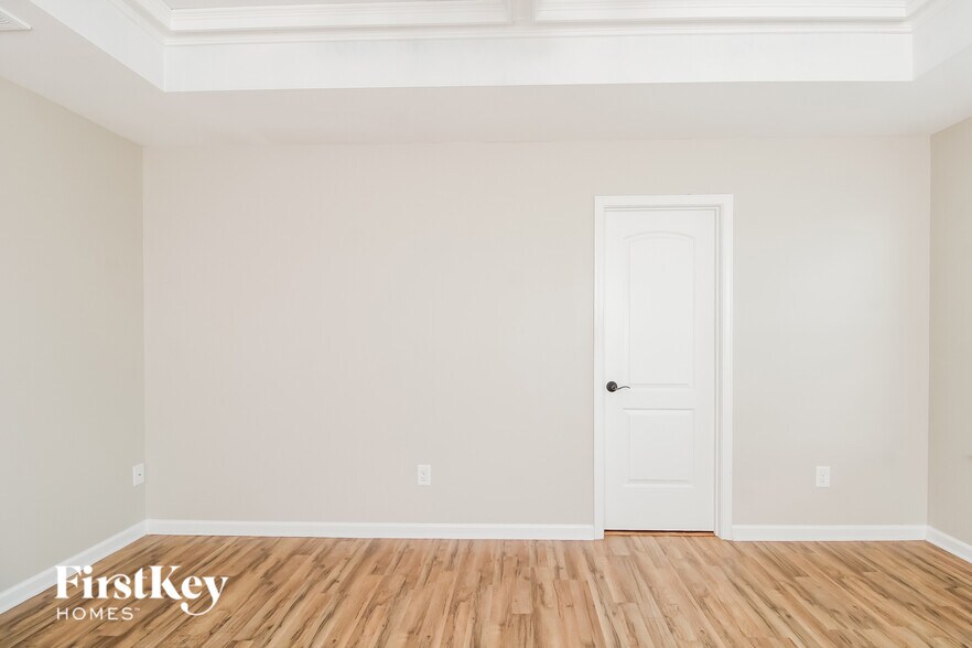 Building Photo - 127 Wintergreen Ct