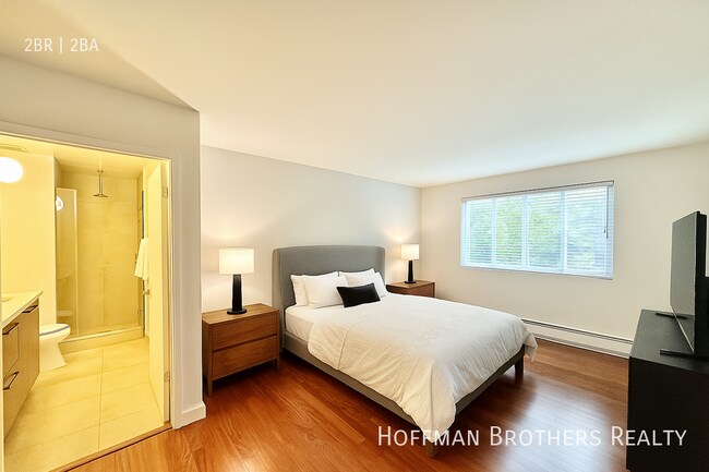 Building Photo - 10655 Wilshire Blvd