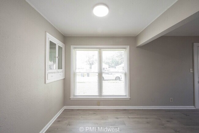 Building Photo - "Charming 3-Bedroom Home in Indianapolis –...