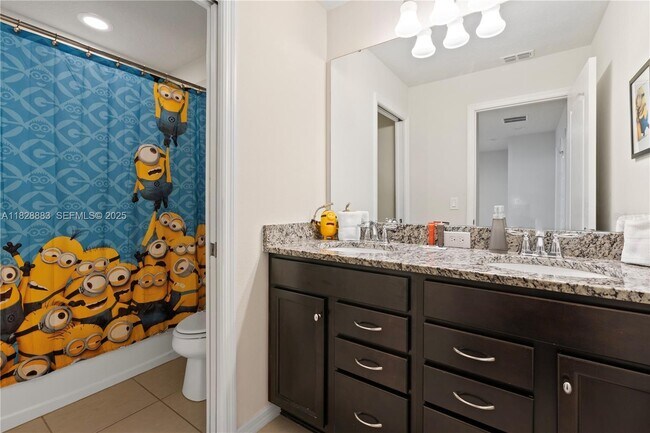 Building Photo - 2428 Dubai St