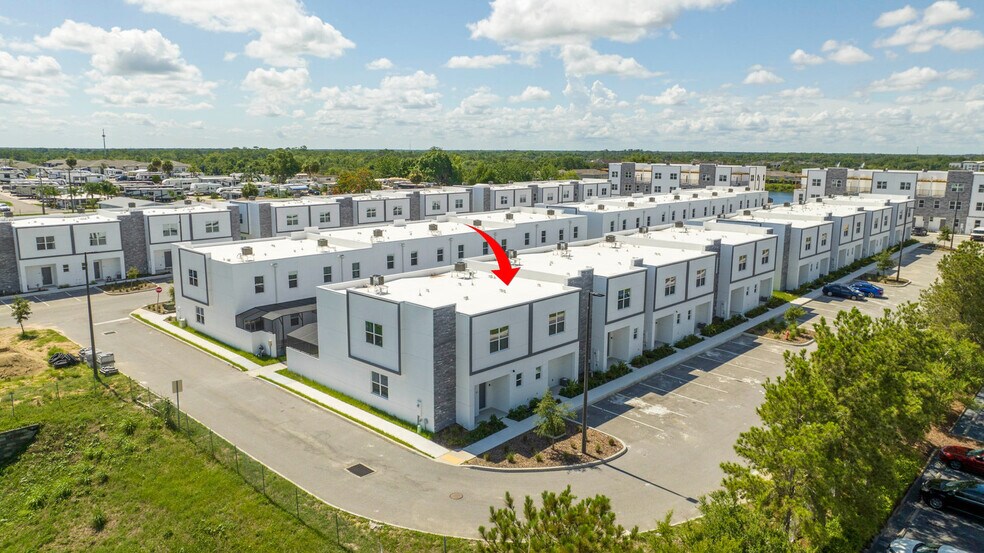 Building Photo - 513 Famagusta Dr