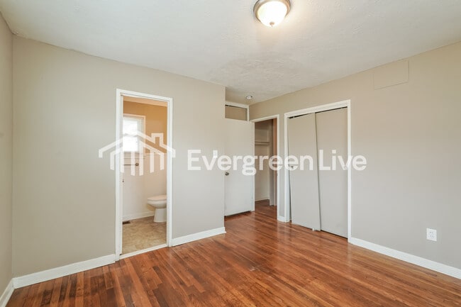 Building Photo - 1147 Weston St