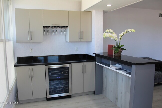 Building Photo - 329 Wilder Blvd