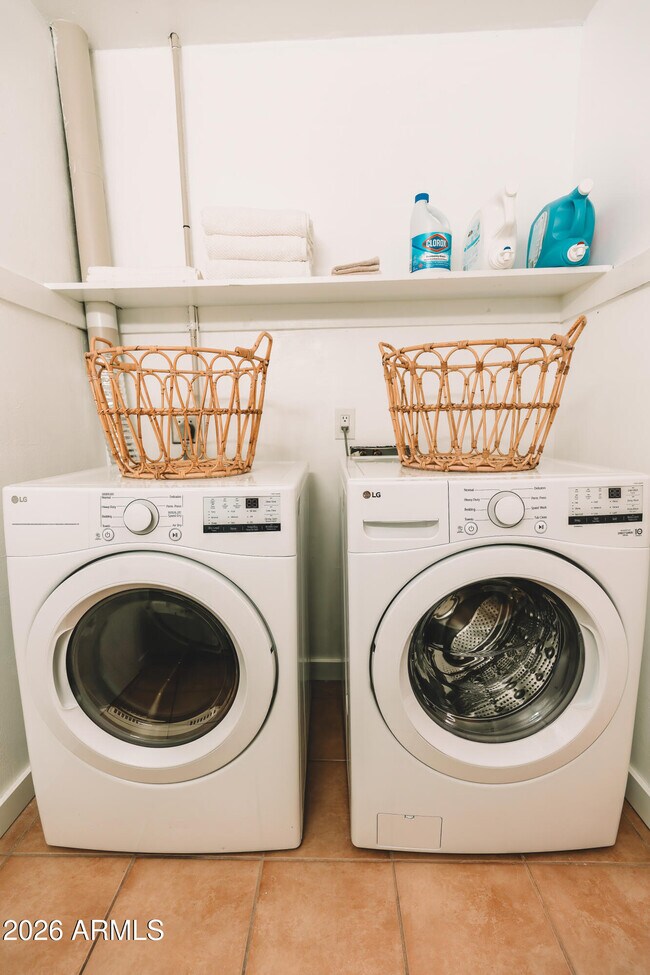 Building Photo - 11607 N 21st Ave