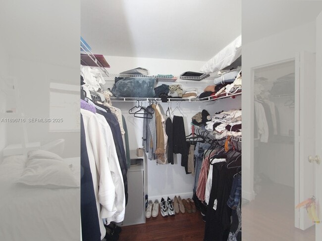 Building Photo - 5755 NW 115th Ct