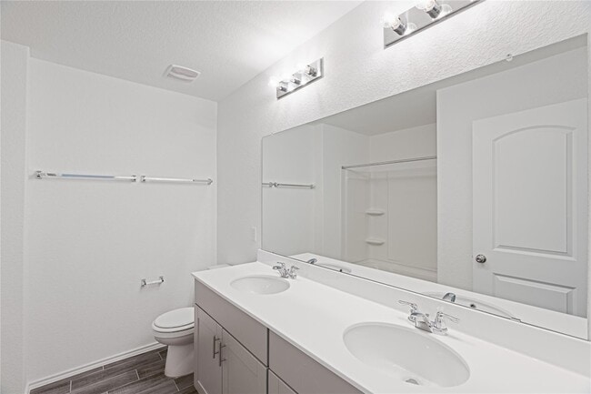 Building Photo - 505 Benicia Cv