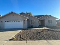 Building Photo - 3 Bedroom 2 Bathroom Home for rent in Bloomfield