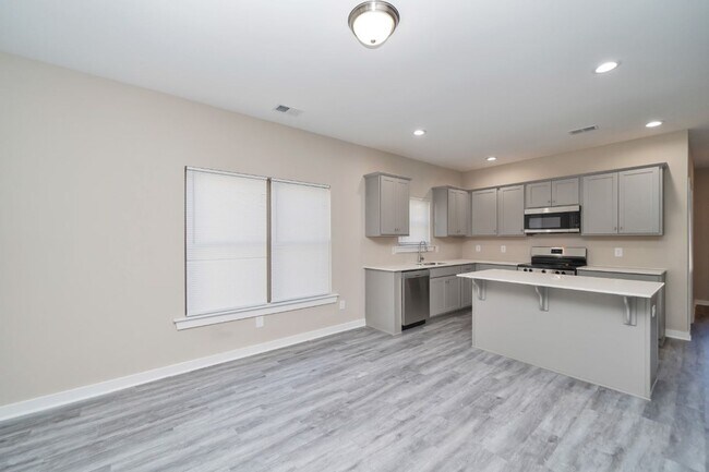 Building Photo - 5529 Blue Jay Cir