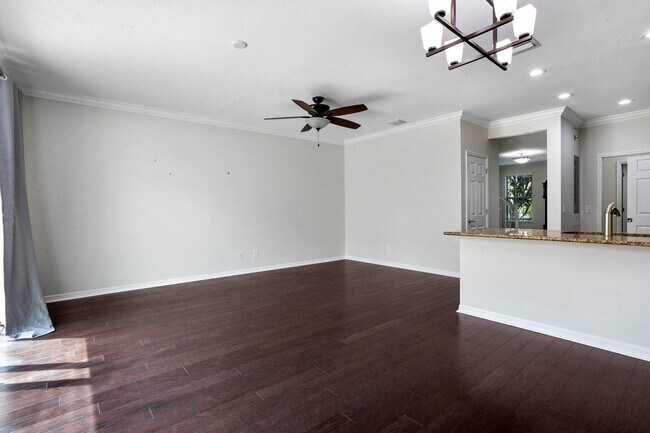 Building Photo - 1114 Sweet Hill Dr