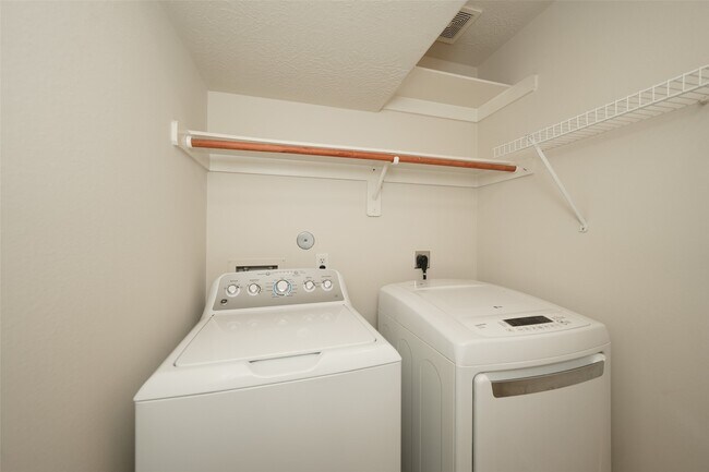Building Photo - 5119 Moss Garden Ln