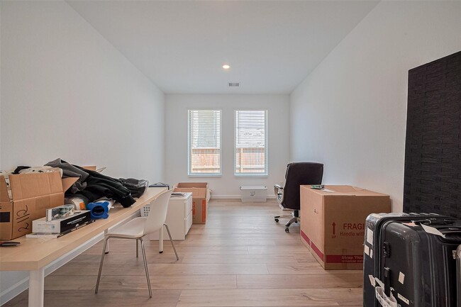 Building Photo - 2430 Dewford Fls Dr