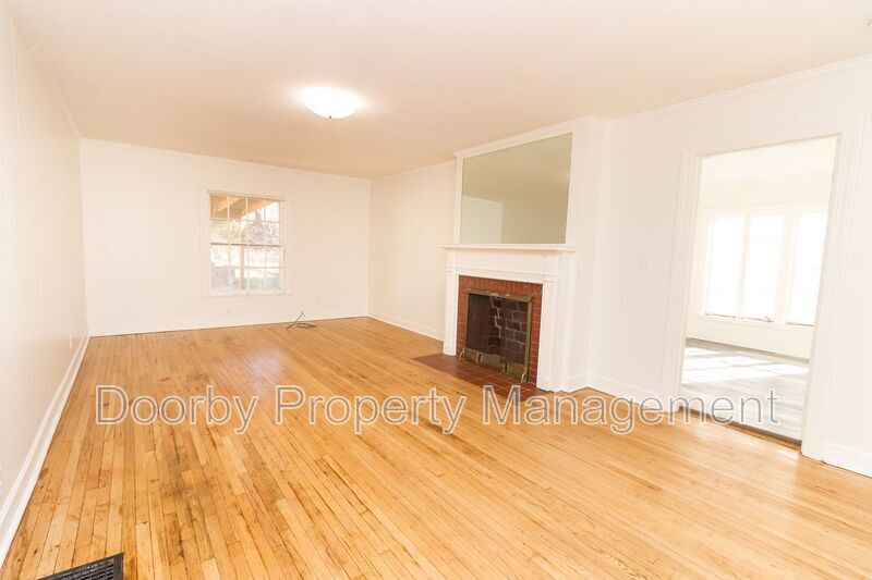 Building Photo - 356 Derby Cir