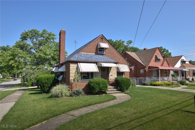 Building Photo - 3146 Warren Rd