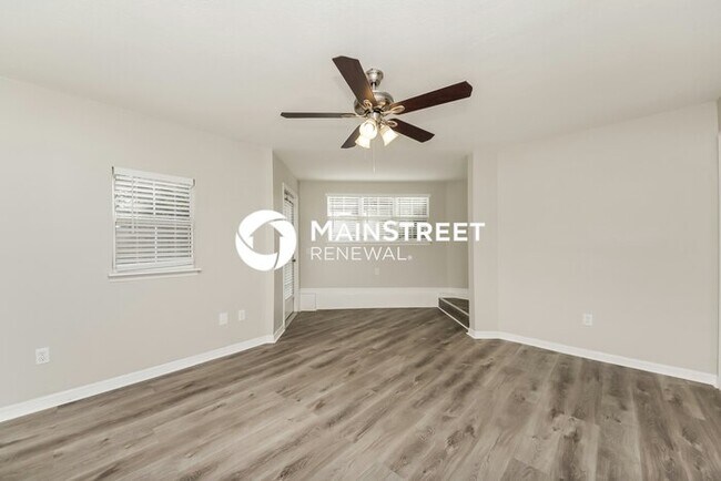 Building Photo - 3 Bedroom Pet-Friendly Home in Fern Park, FL with Main Street Renewal