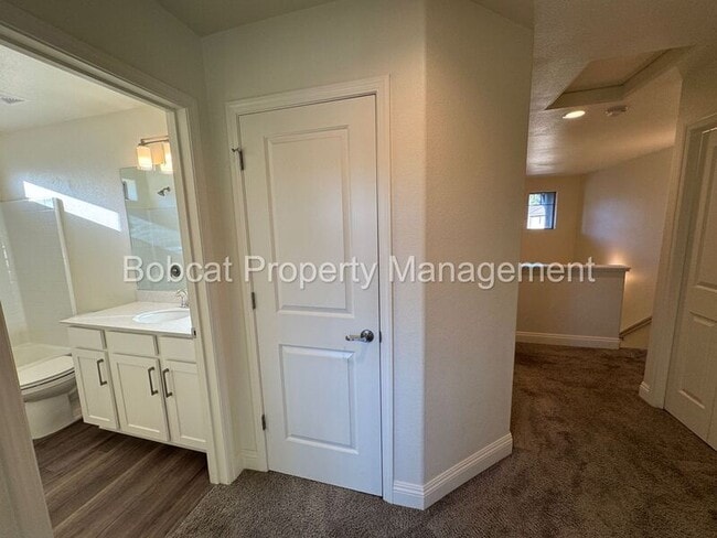 Building Photo - 1237 Correlli Ct
