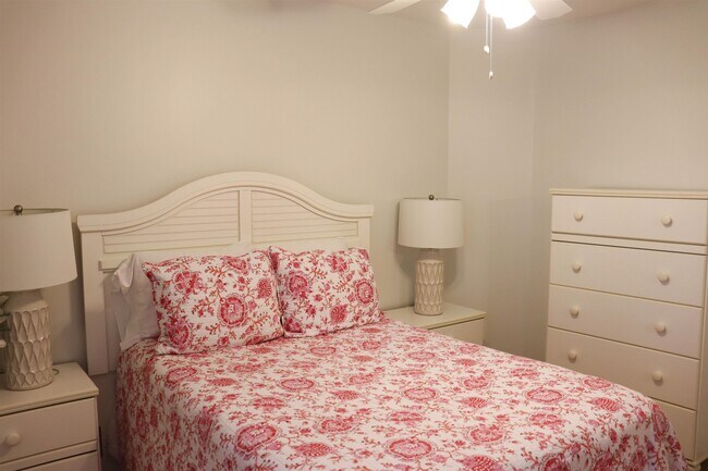 Building Photo - 4384 Daphne Ln