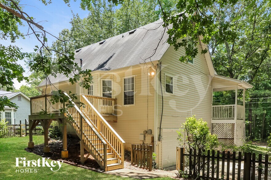 Building Photo - 95 Glenwood Ct