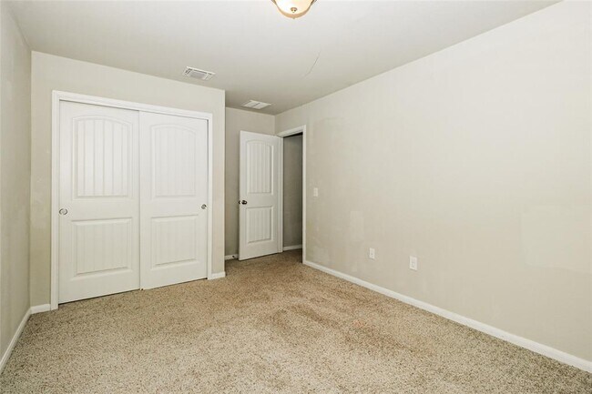 Building Photo - 9201 Sawyer Fay Ln