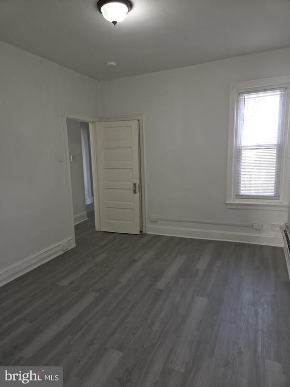 Building Photo - 1435 W Cayuga St