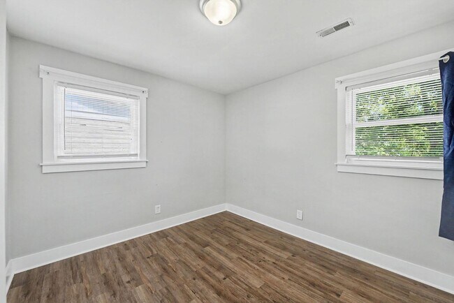 Building Photo - 106 Rahway Rd