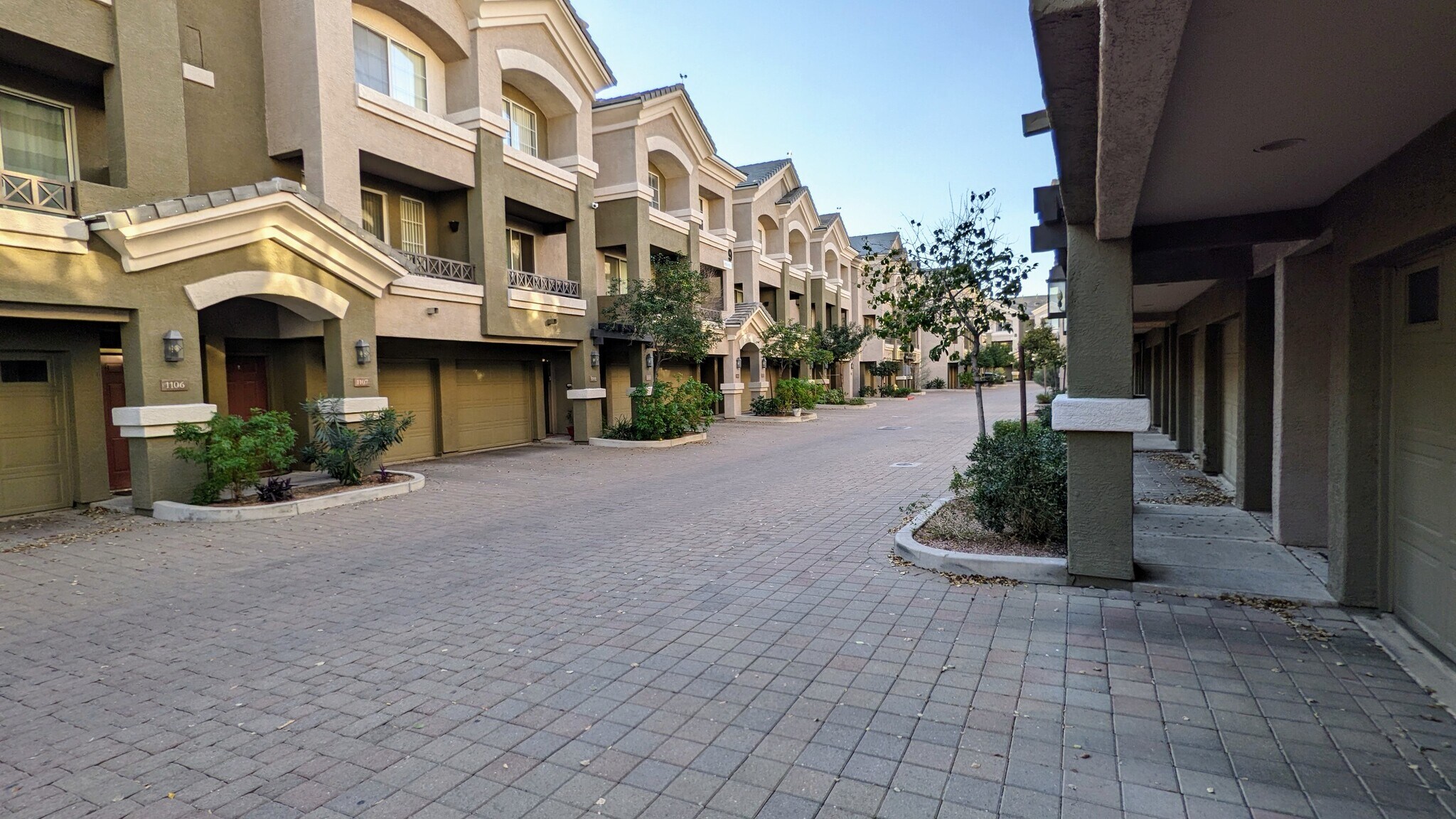 Building Photo - 4455 E Paradise Village Pky S