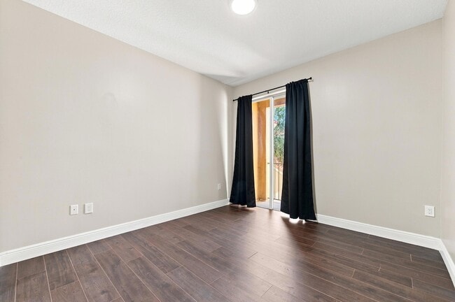 Building Photo - 732 SW 106th Ave