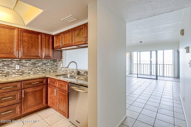 Building Photo - 2465 S Washington Ave