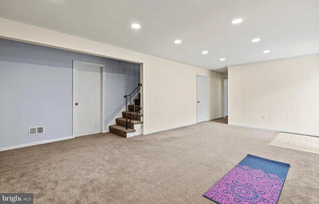 Building Photo - 7005 Stone Mill Pl
