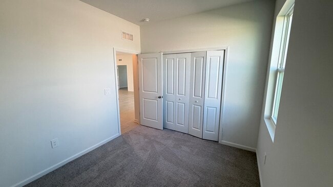 Building Photo - 5177 Green Belt Dr
