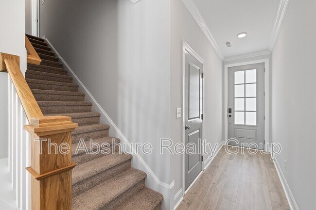 Building Photo - 8913 Kennebec Xing Dr