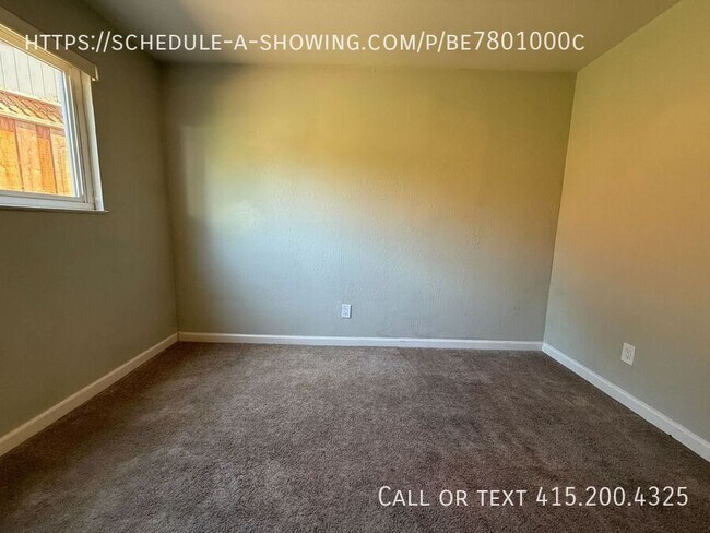 Building Photo - 2895 Capitola Rd