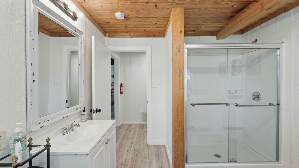 Building Photo - 205 Bravo Rd