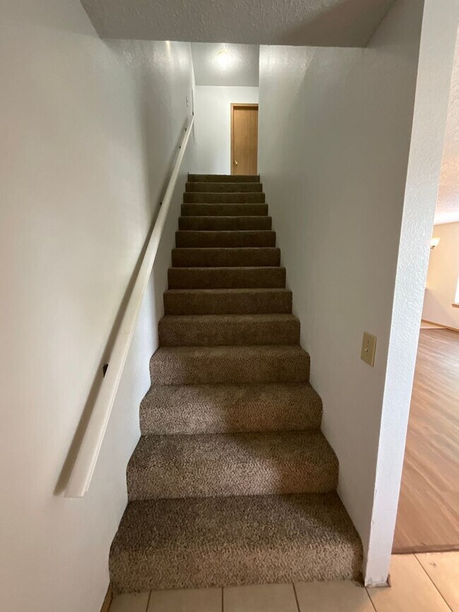 Building Photo - 1511 N Bernice Dr