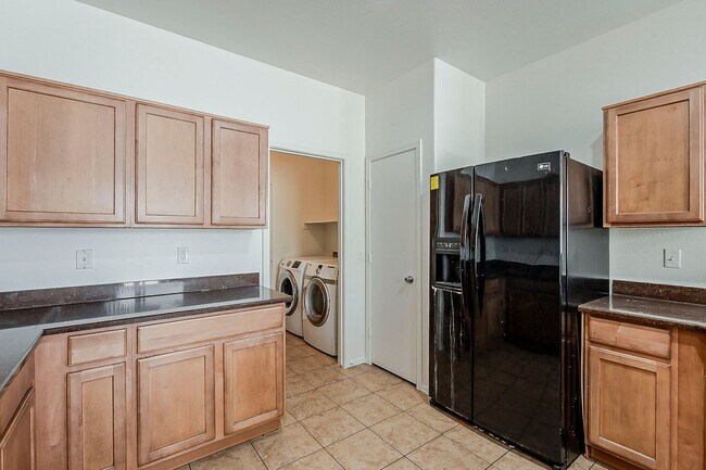 Building Photo - Beautiful Townhome in Phoenix Arizona