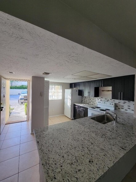 Building Photo - 104 Palm Beach Trace Dr