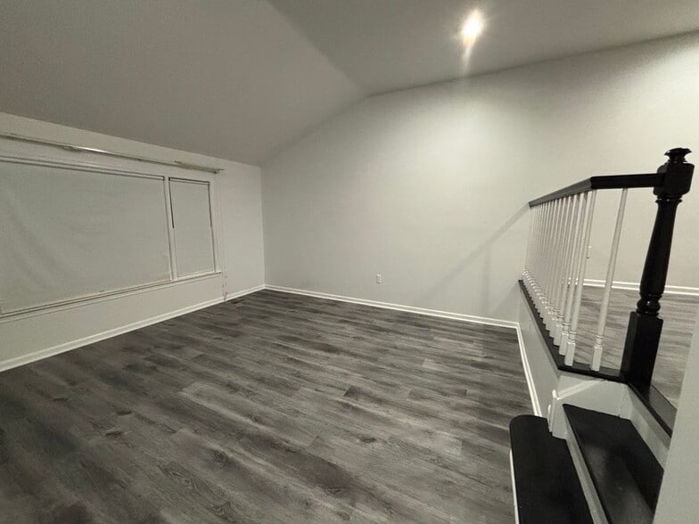 Building Photo - 21 Teaberry Dr