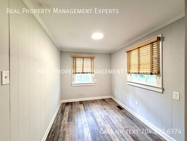 Building Photo - 4608 McClure Rd