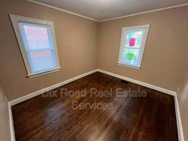 Building Photo - 6620 Highland Ave