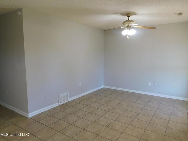 Building Photo - 8095 Martha Ann Ln