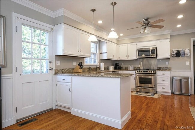 Building Photo - 59 Clinton Ave