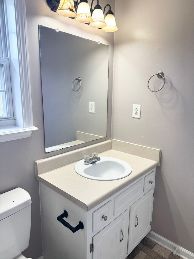 Building Photo - 726 Shetland Dr