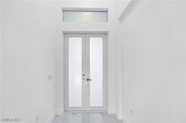 Building Photo - 918 Hollister Ave