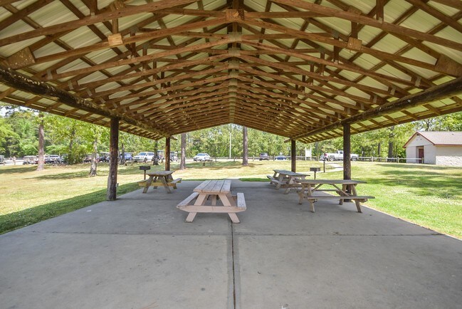 Building Photo - 45 Lookout Point