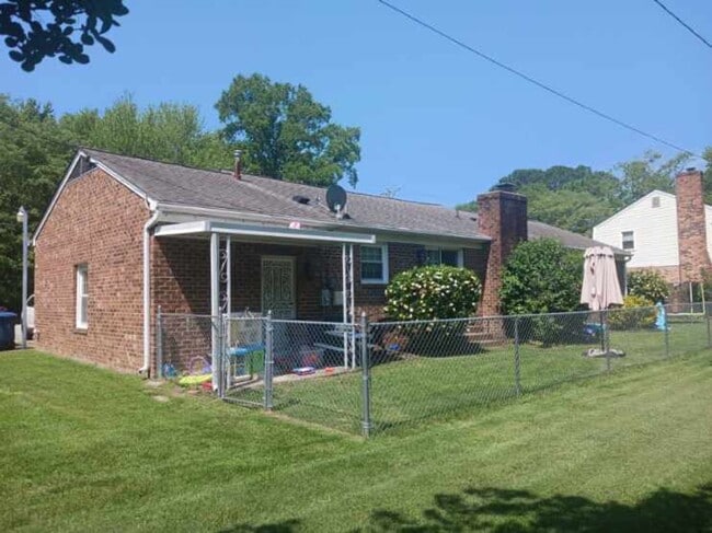 Building Photo - 868 Moyer Rd