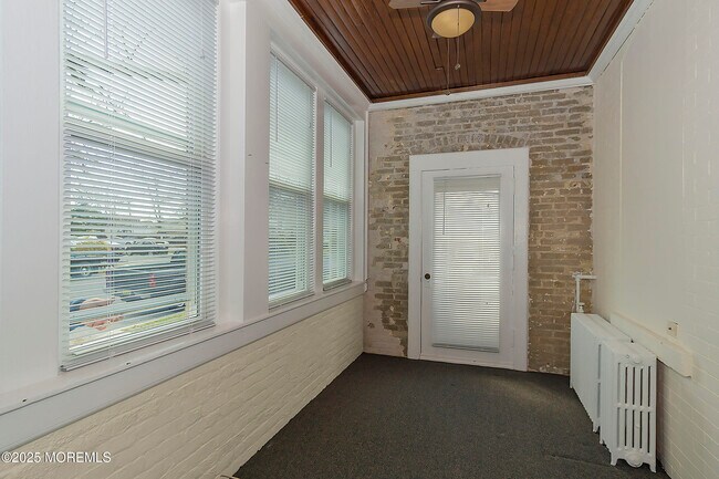 Building Photo - 34 Bridge Ave