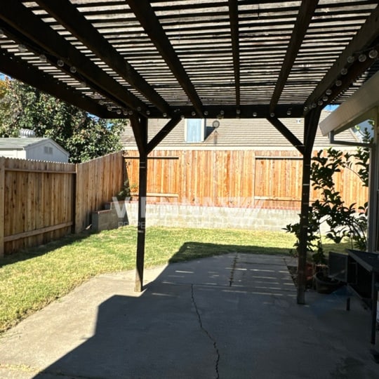 Building Photo - Cute Home in Antelope for Rent!