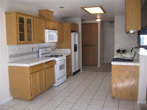 Building Photo - Spacious 3 Bedroom Home In North Chico! Attached Garage and Fenced Backyard PLUS Pet Friendly!