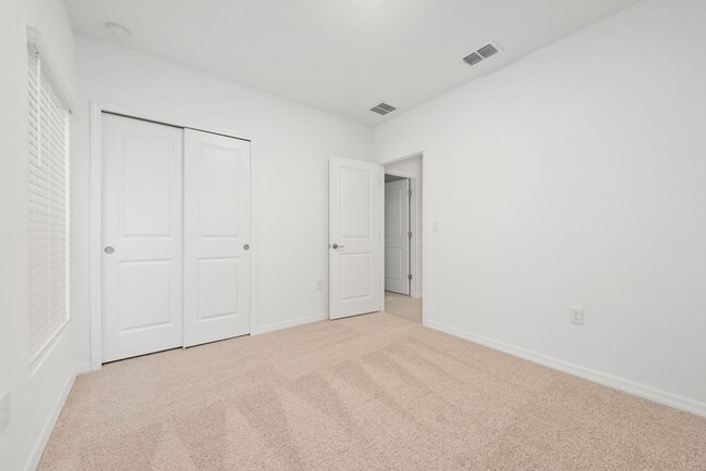 Building Photo - 4 Bedroom/2 Bath Home with WaterView in St...