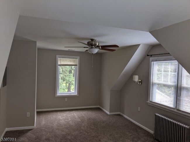 Building Photo - 8 Charles St