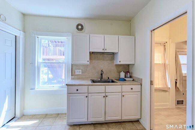 Building Photo - 29 8th St
